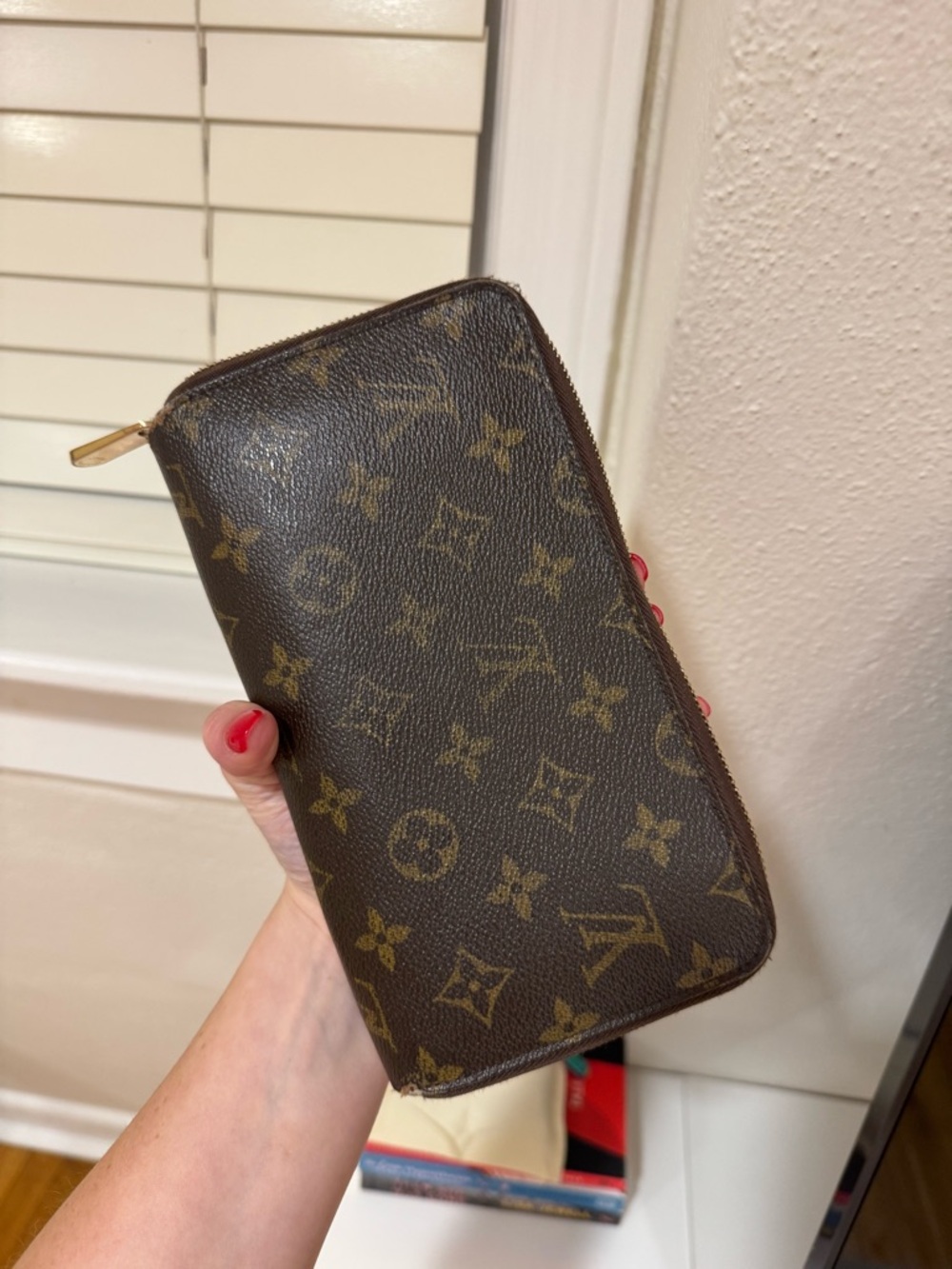 Louis Vuitton Monogram Zippy Wallet